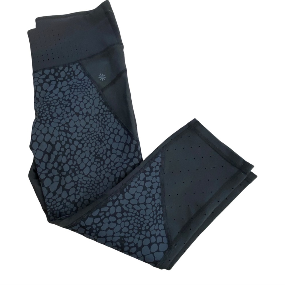 Athleta Crocodile Stealth TruCool Capri Skulptek Medium - Picture 13 of 14